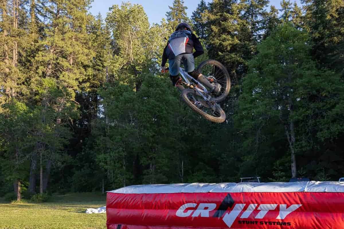 Example of a Mars Lander in use for backyard mountain bike jumps